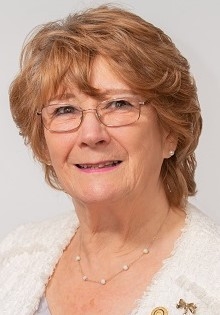 Cllr Carolyn Robbins