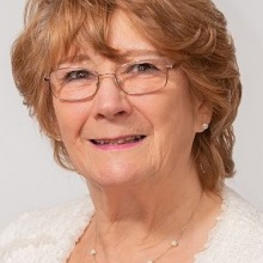 Cllr Carolyn Robbins